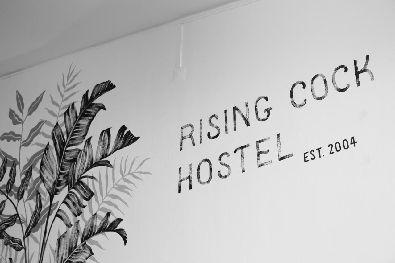Rising Cock Party Hostel 라고스 외부 사진